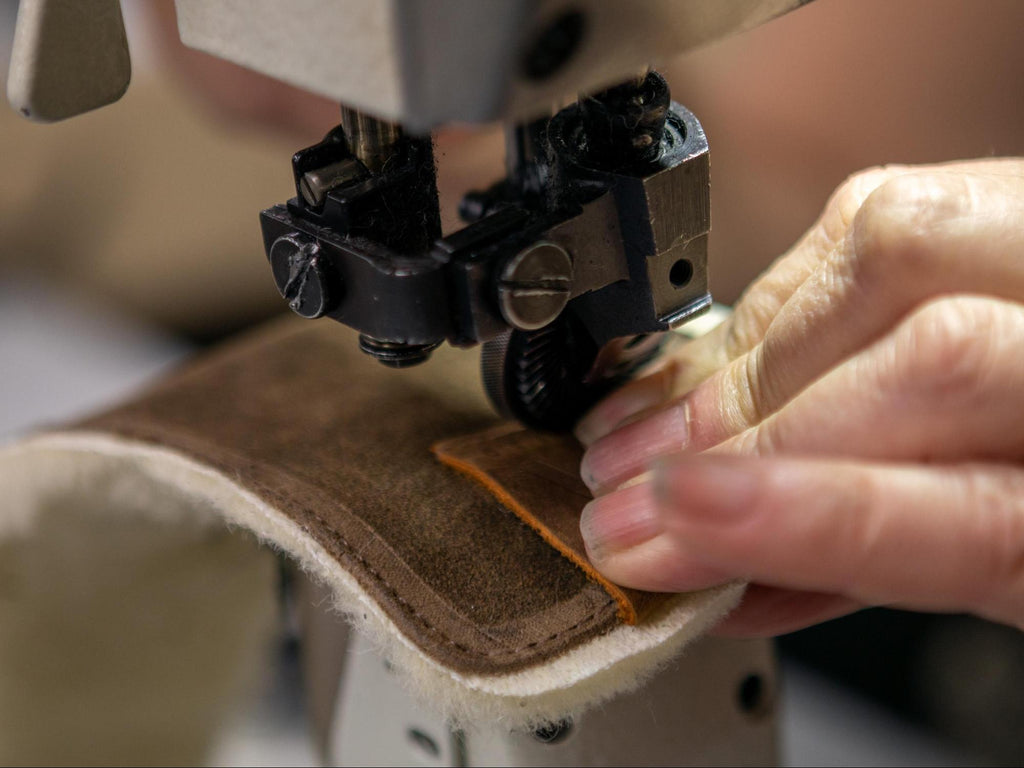 The Art of Crafting Anfibio Winter Boots: Over 100 Steps to